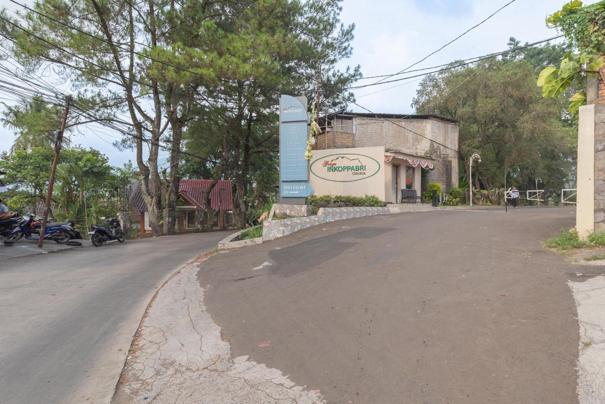 Urbanview Hotel Inkoppabri Cisarua Puncak Exteriér fotografie